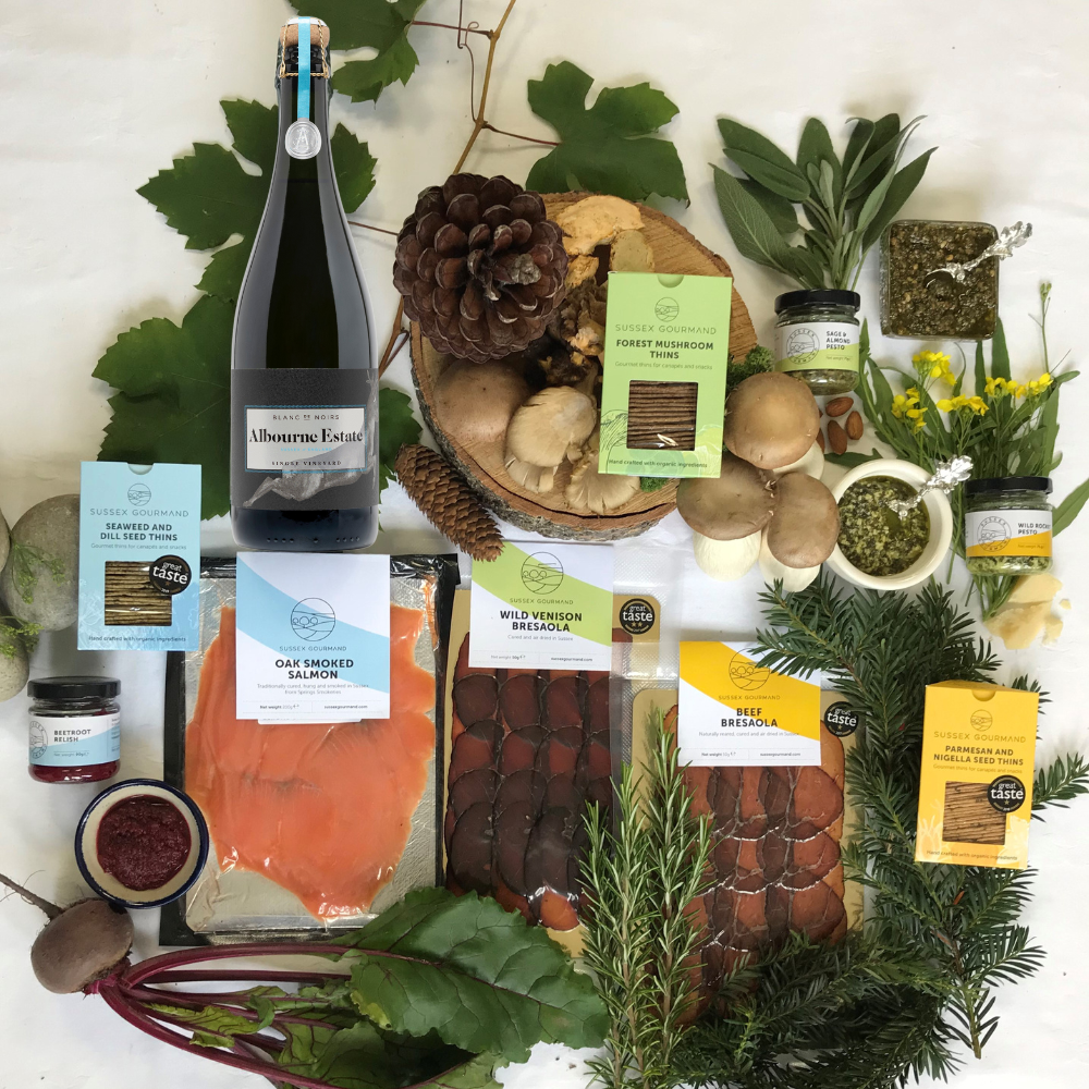 Sussex Countryside Hamper: canapés & fizz
